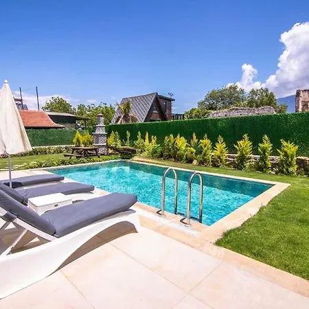 Villa Kaya Village